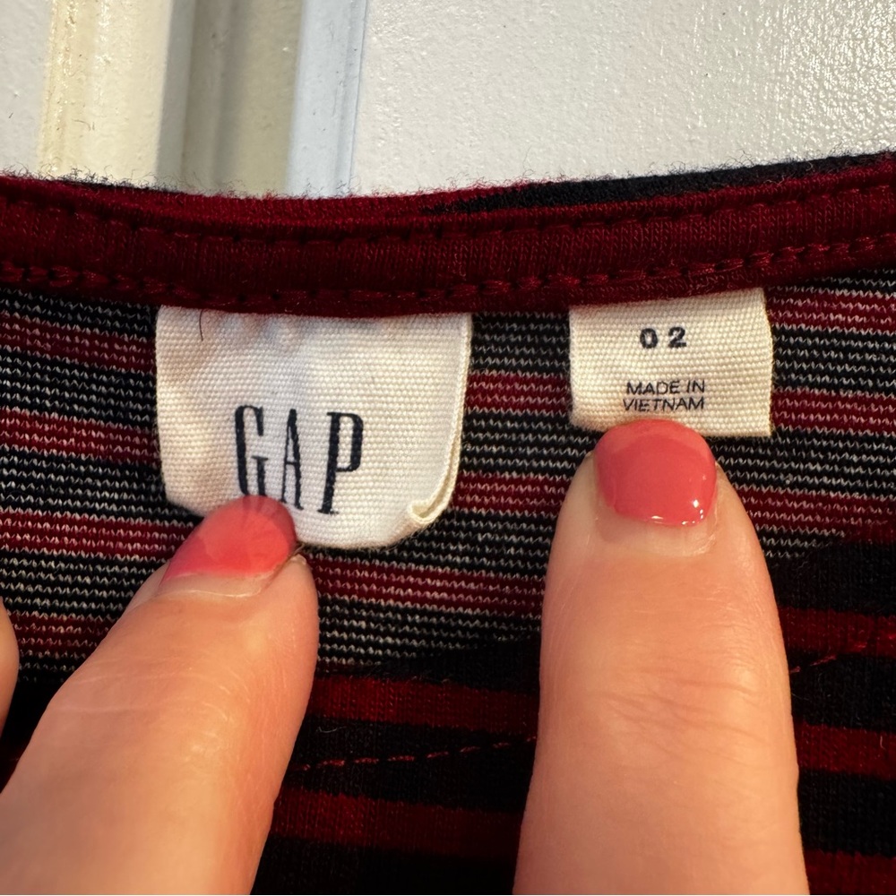 GAP Red and Blue Striped Dress Cap Sleeve Crew‎ Neck Stripes. Size 2 - Picture 3 of 10